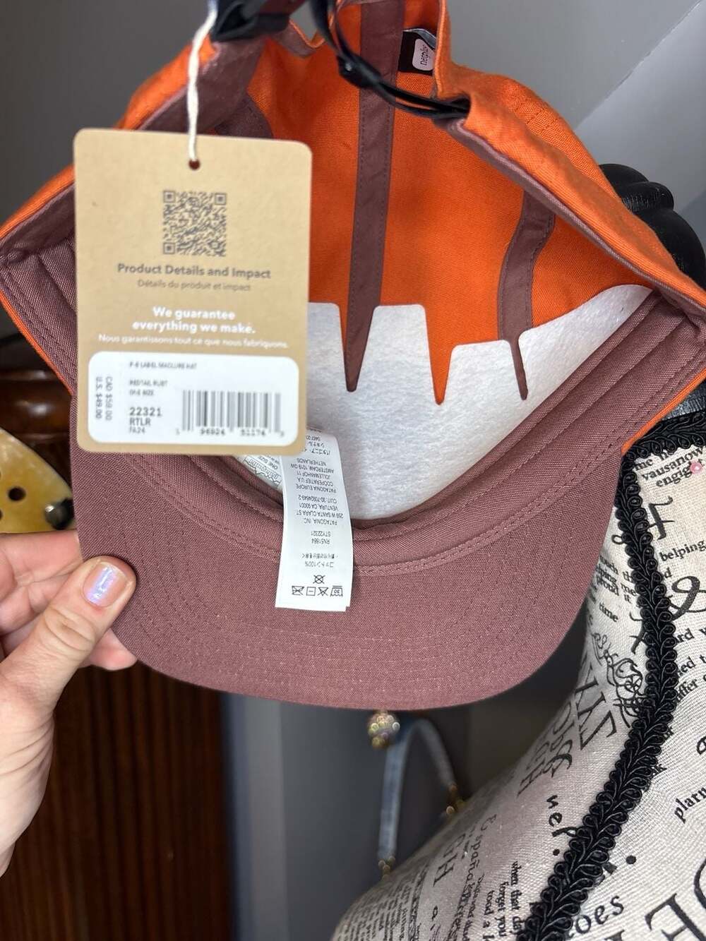 Patagonia P-6 Label Maclure Hat in Redtail Rust - Picture 4 of 4